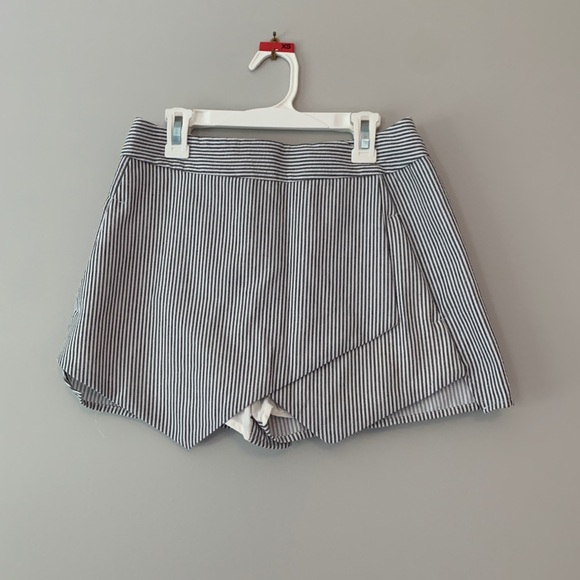 Seersucker envelope skort - Picture 3 of 4